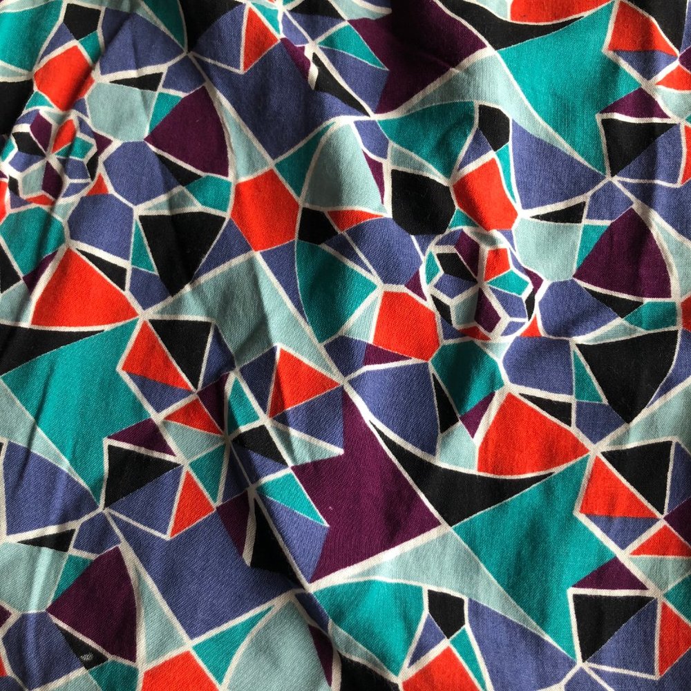 Roxy Geometric Tank - Picture 4 of 7